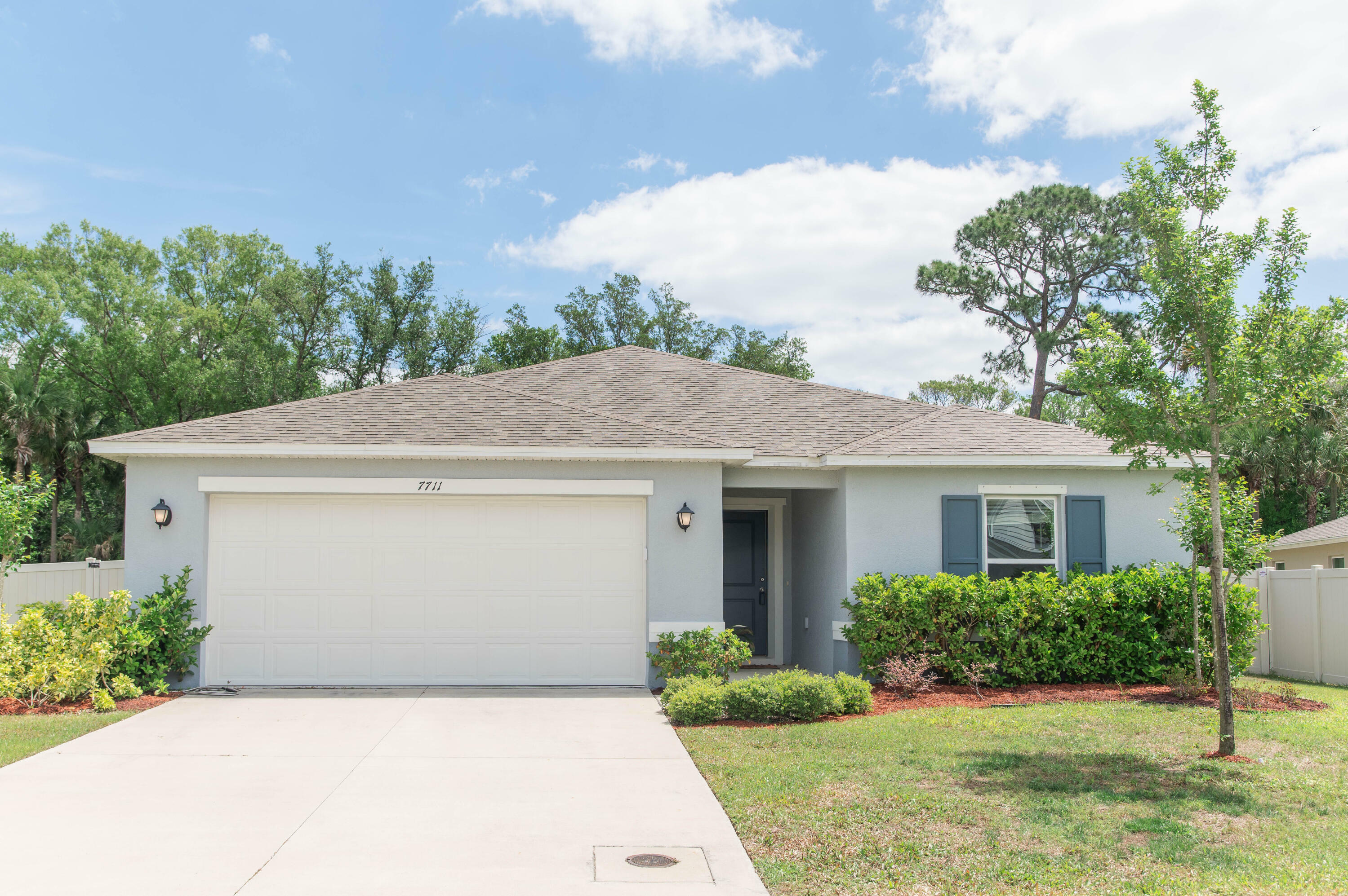 Property Photo:  7711 Prosecco Ln  FL 32780 