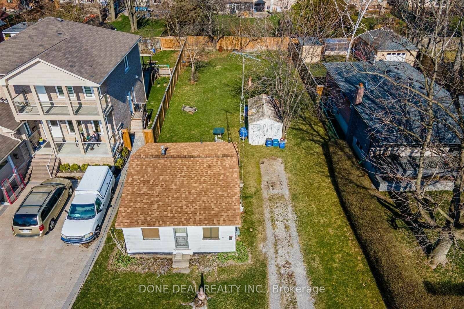 813 Fairview Ave  Pickering ON L1W 1M7 photo
