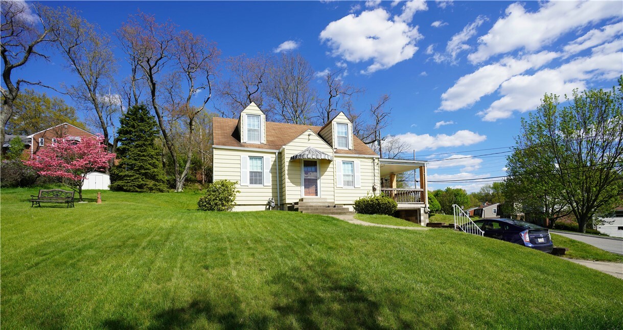 Property Photo:  2315 Reiland St  PA 15227 