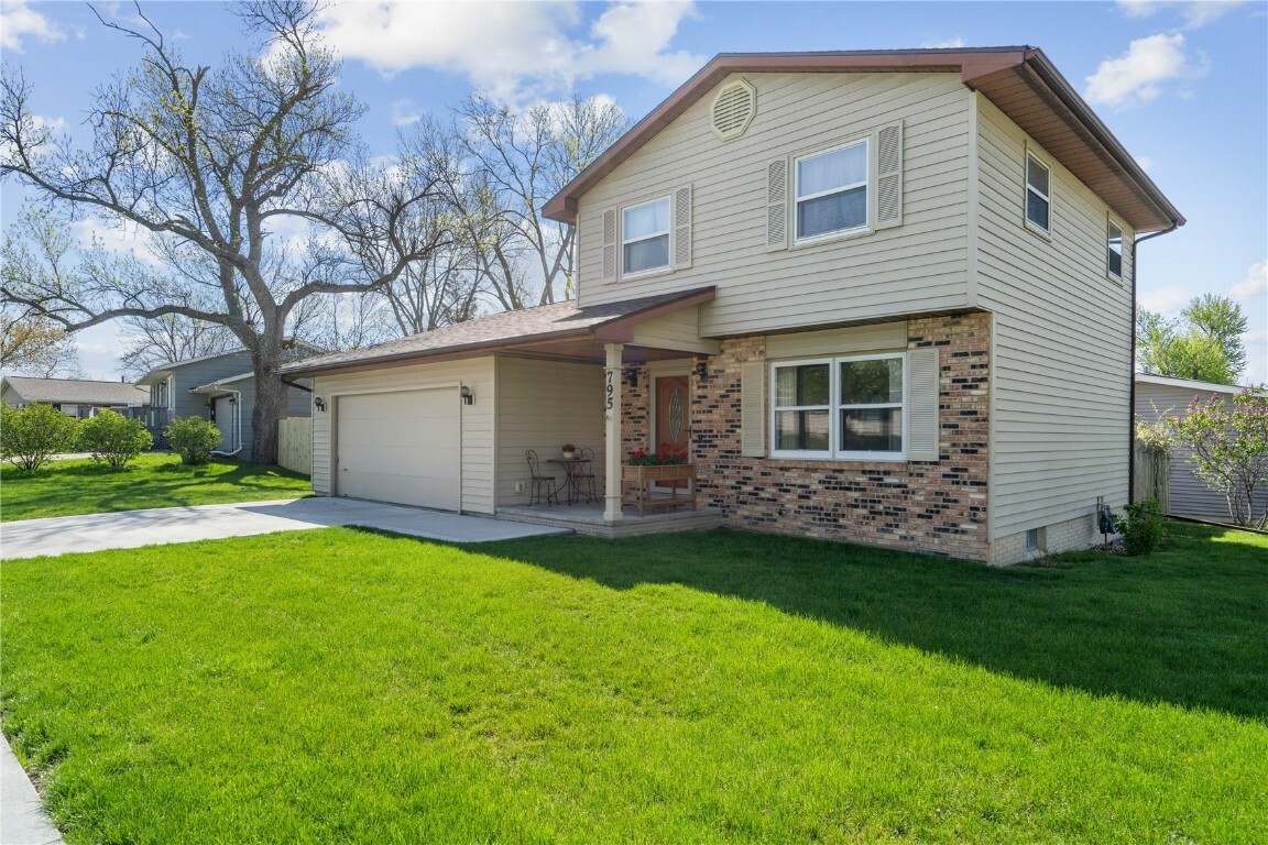 Property Photo:  795 Donnelly Drive  IA 52302 