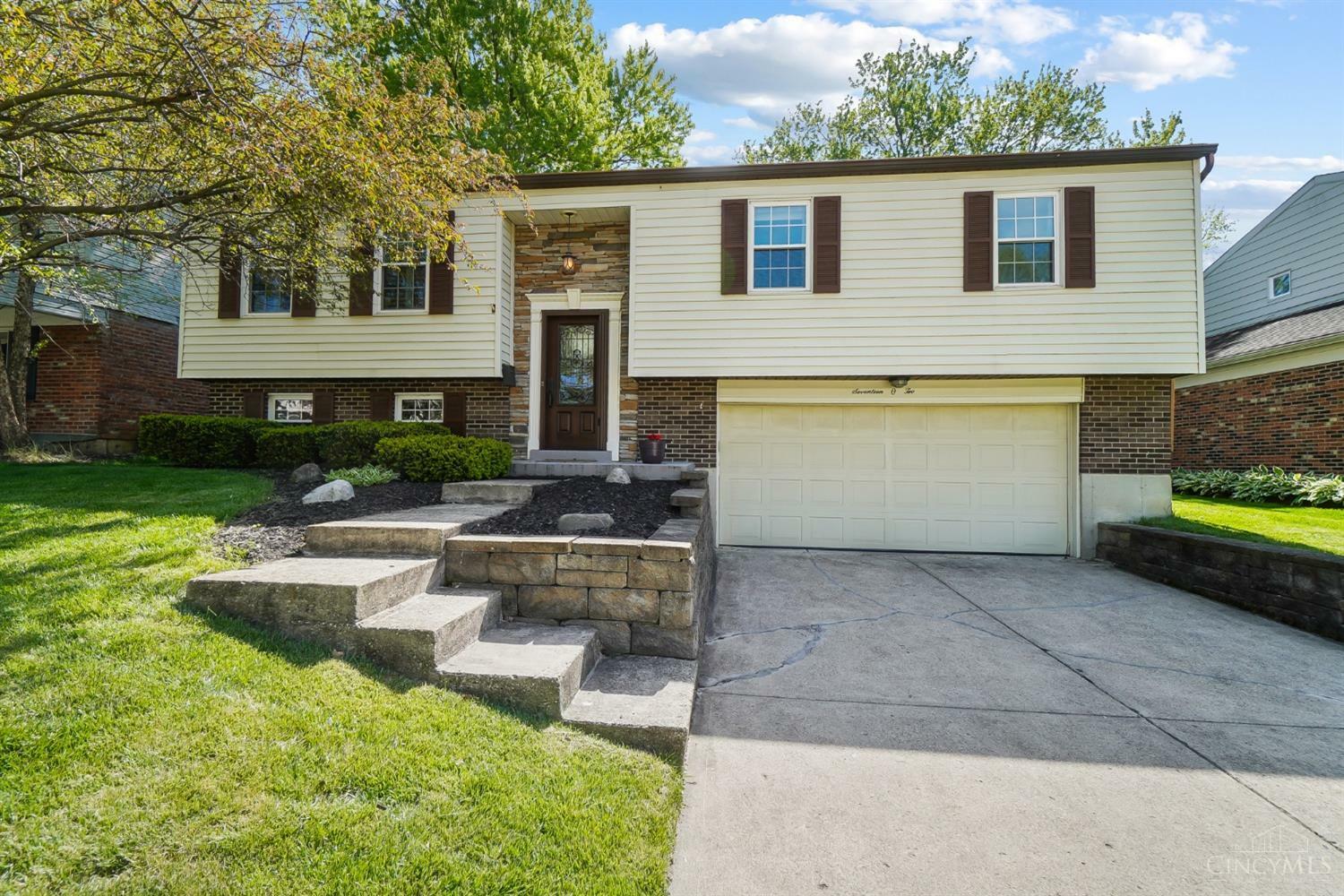 Property Photo:  1702 Eastwind Court  OH 45230 