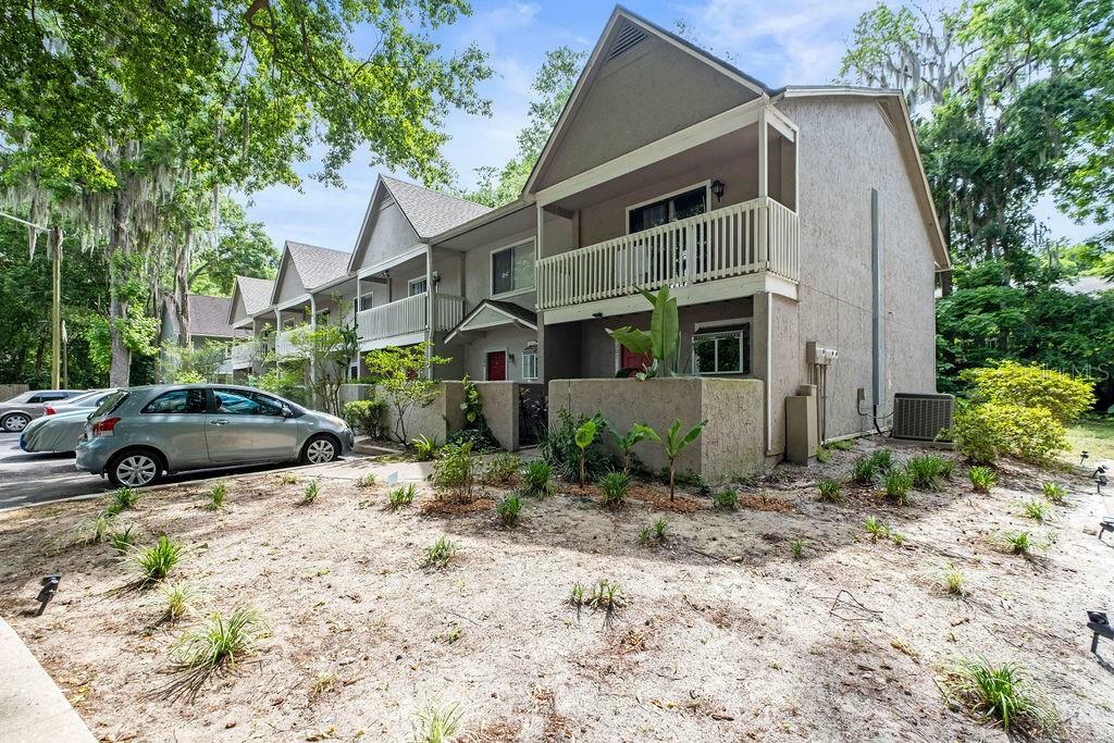 Property Photo: 4411 SW 34th Street 1206 FL 32608