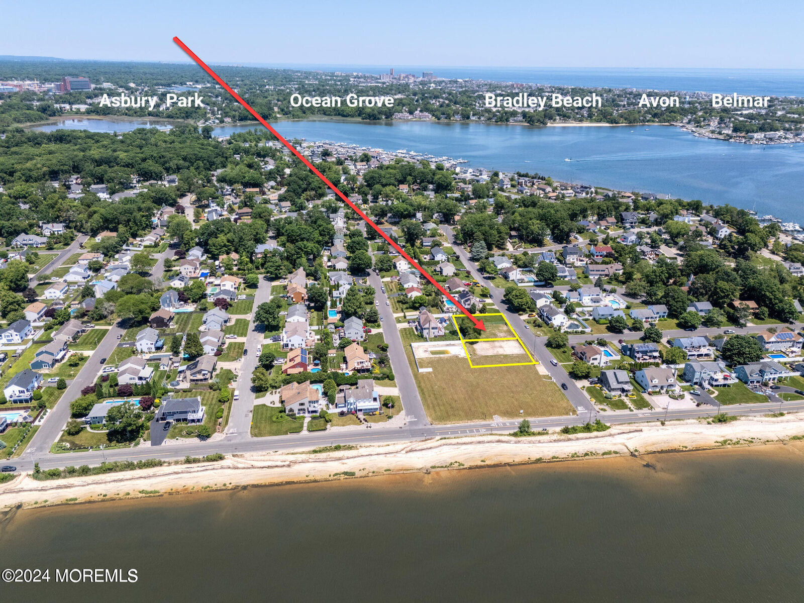 Property Photo:  27 Vernon Avenue  NJ 07753 