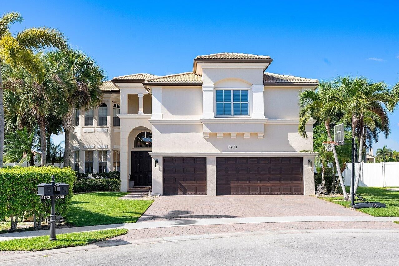 Property Photo: 2733 Eleanor Way FL 33414