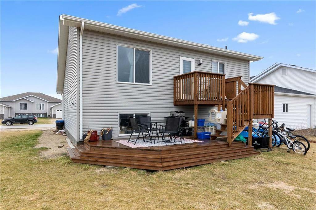 Property Photo:  121 Crescentwood Drive  MB R5G 2P9 