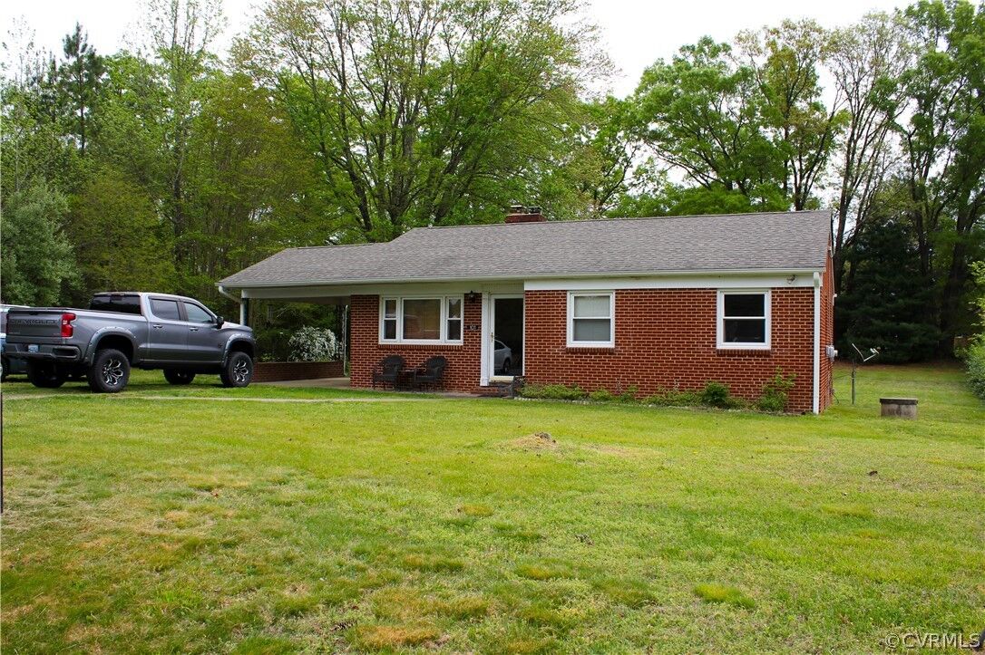 Property Photo: 101 Wagner Farm Road VA 23093