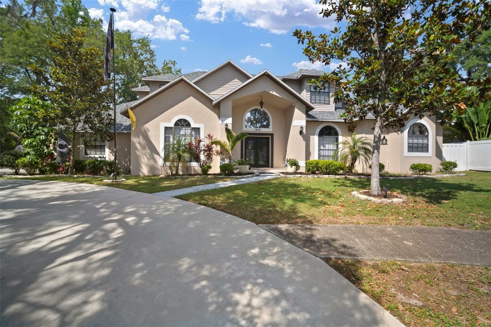 Property Photo:  1514 Fox Hill Place  FL 33596 