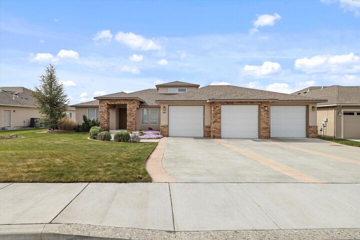 2883 Riverbend Dr  Richland WA 99354 photo
