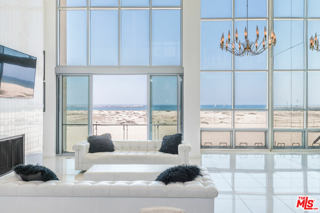 5205   Ocean Front Walk 203  Venice CA 90292 photo