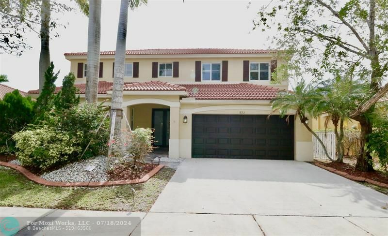 Property Photo:  893 Sunflower Cir  FL 33327 