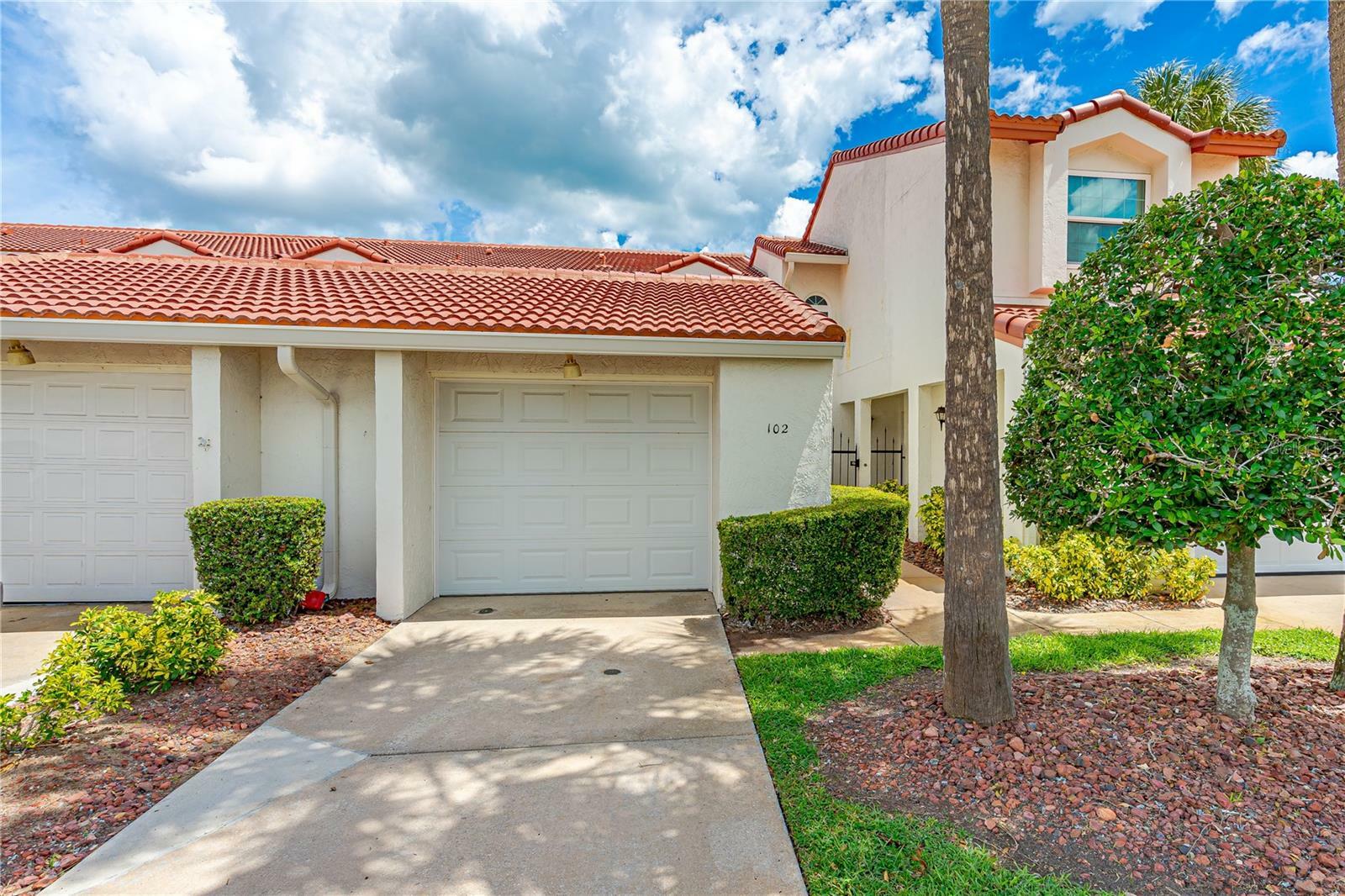 Property Photo: 102 Florida Shores Boulevard FL 32118