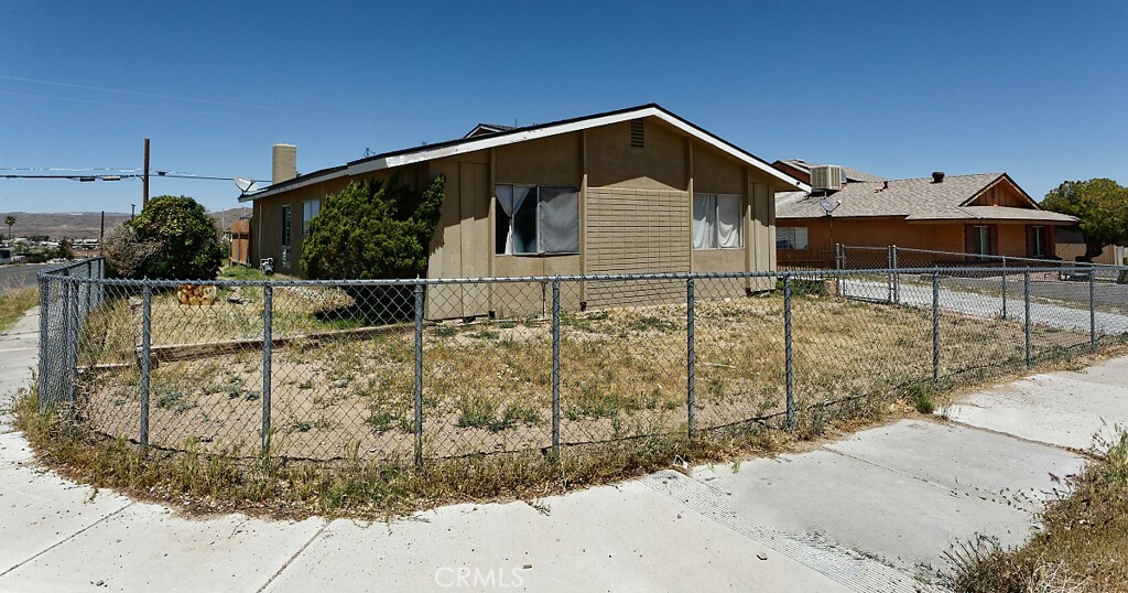 Property Photo:  1501 Paloma Street  CA 92311 