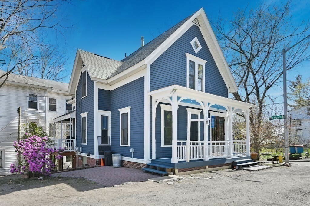 Property Photo:  16 Alden St  MA 01610 