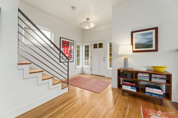 Property Photo:  2215 E Mercer Street  WA 98112 