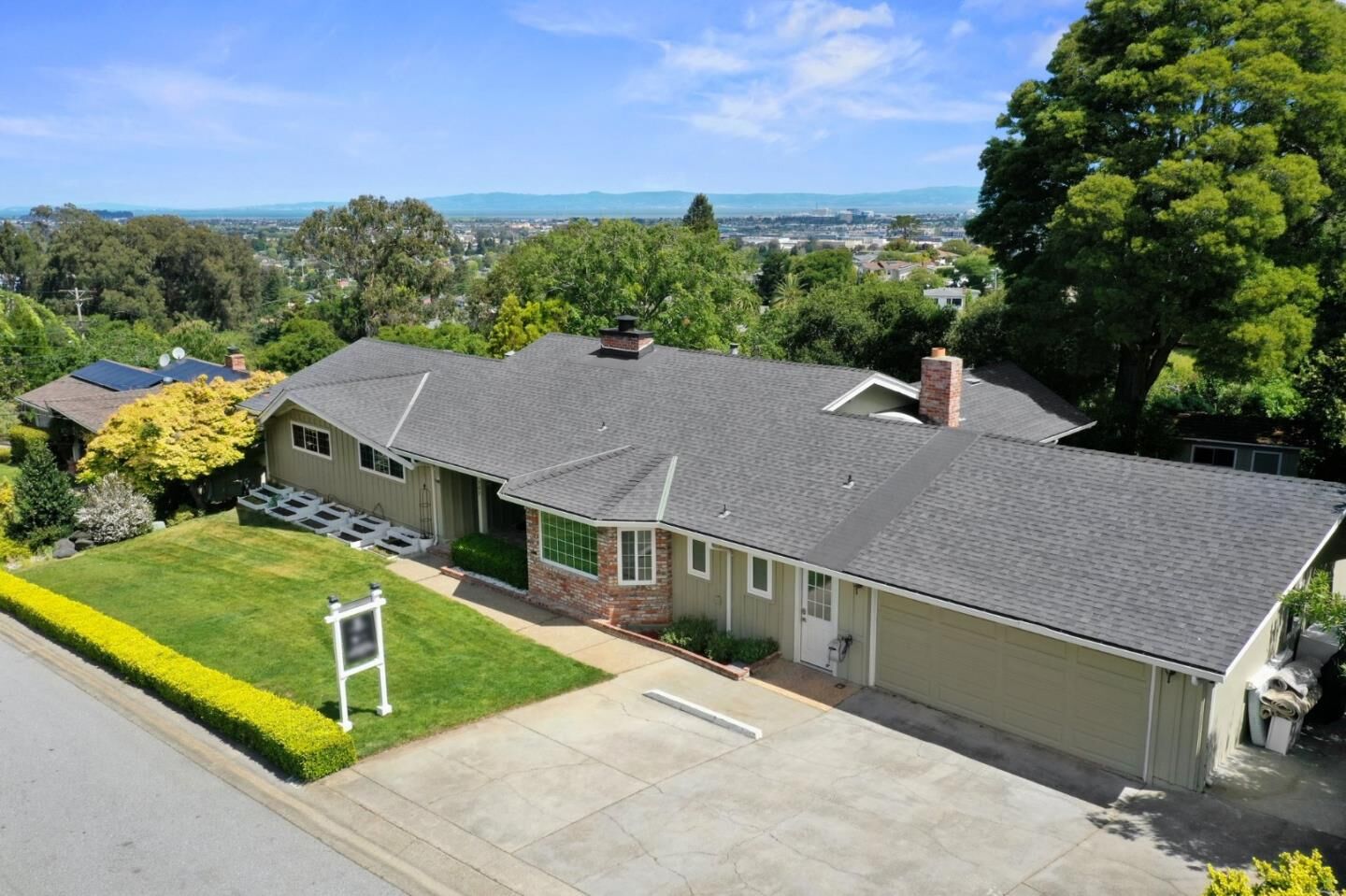 Property Photo: 707 Linda Court CA 94403