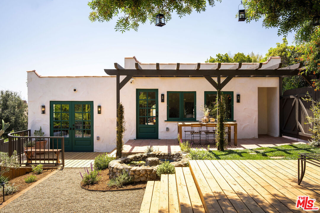 Property Photo:  6132   Mount Angelus Dr  CA 90042 