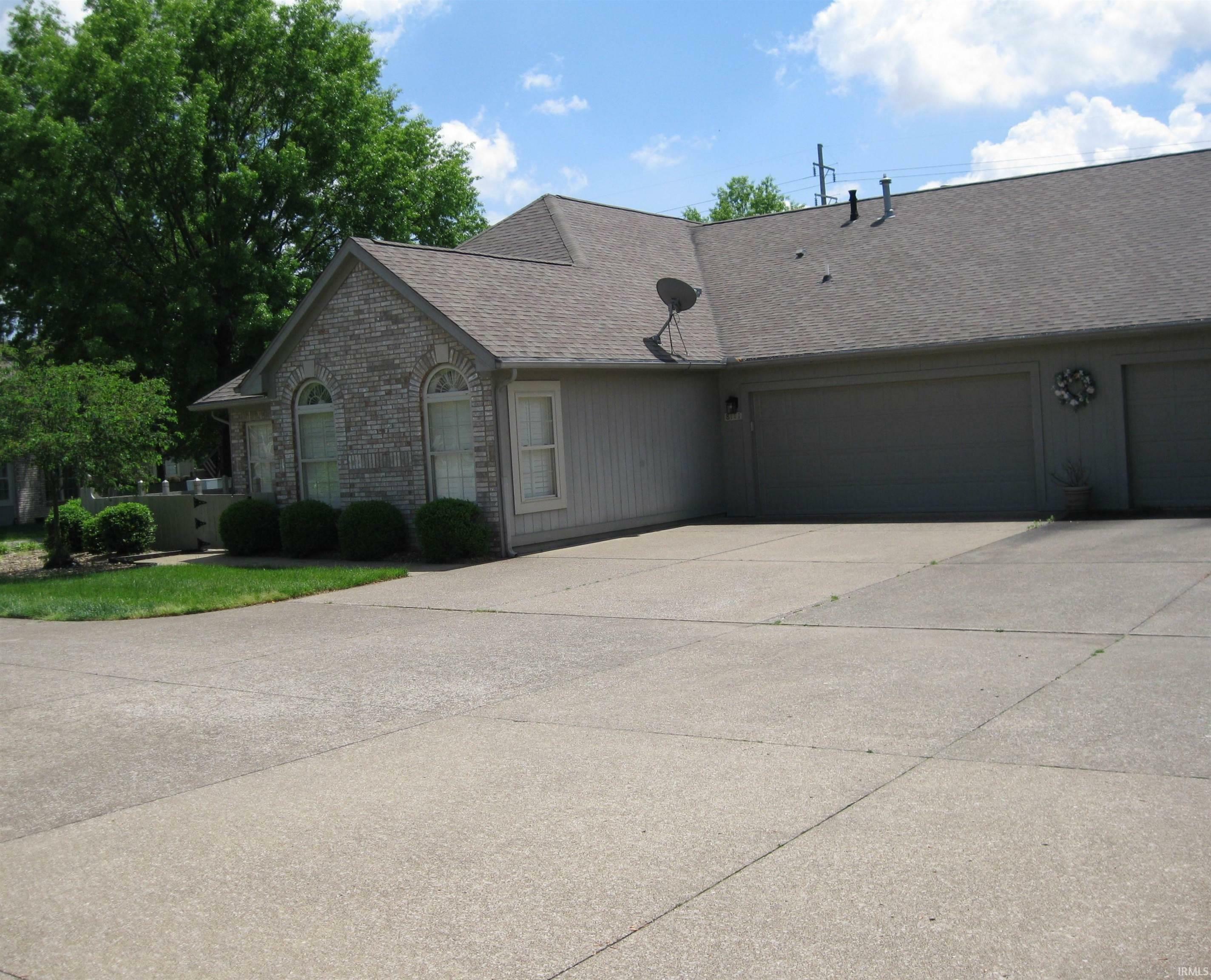 Property Photo:  8111 Gate Way Drive  IN 47715 