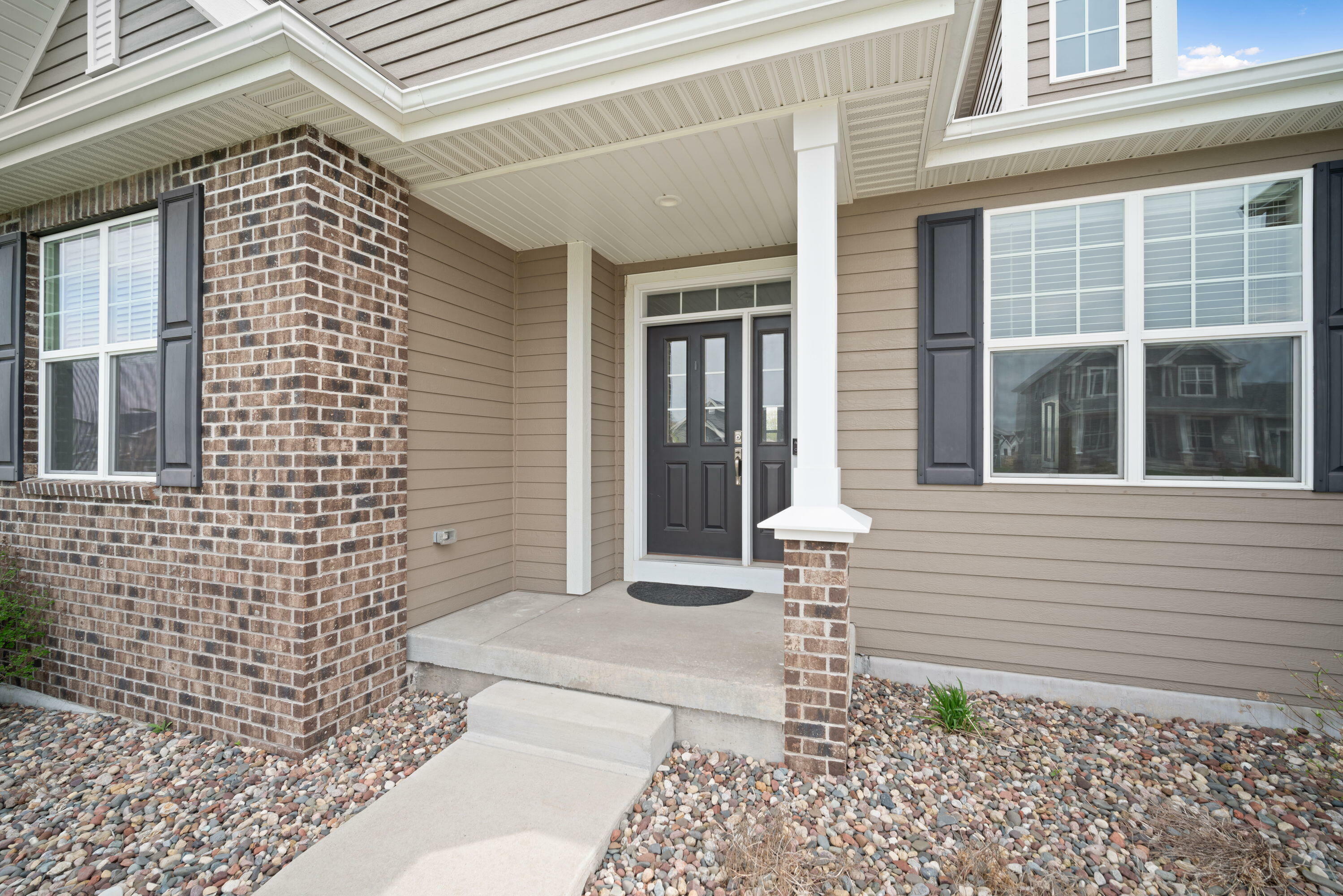 Property Photo:  N61w21595 Masters Dr  WI 53051 