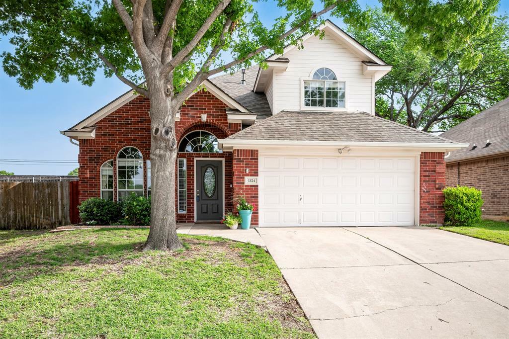 Property Photo:  1524 Ashwood Lane  TX 76051 