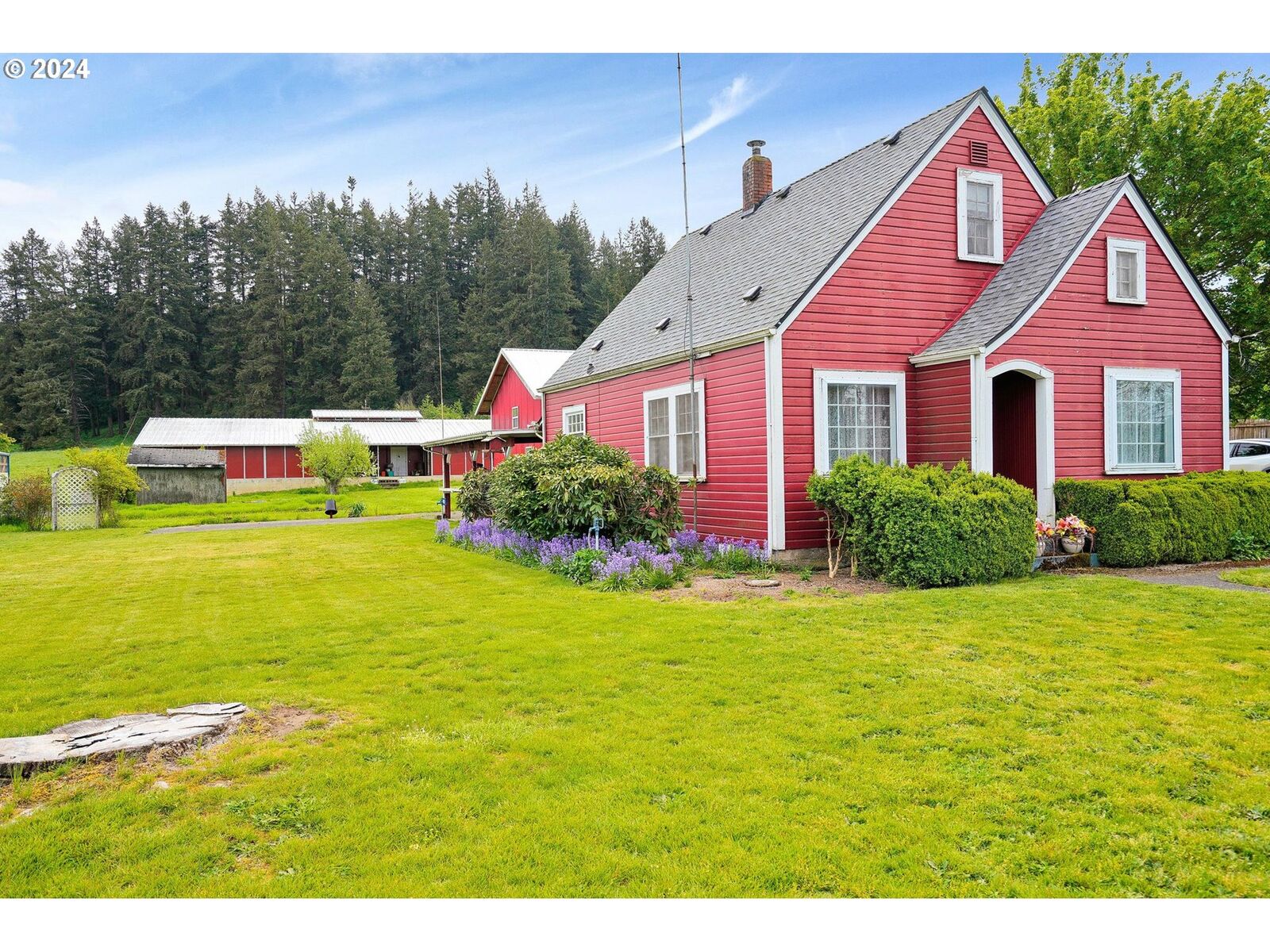 Property Photo:  38784 Highway 226  OR 97374 