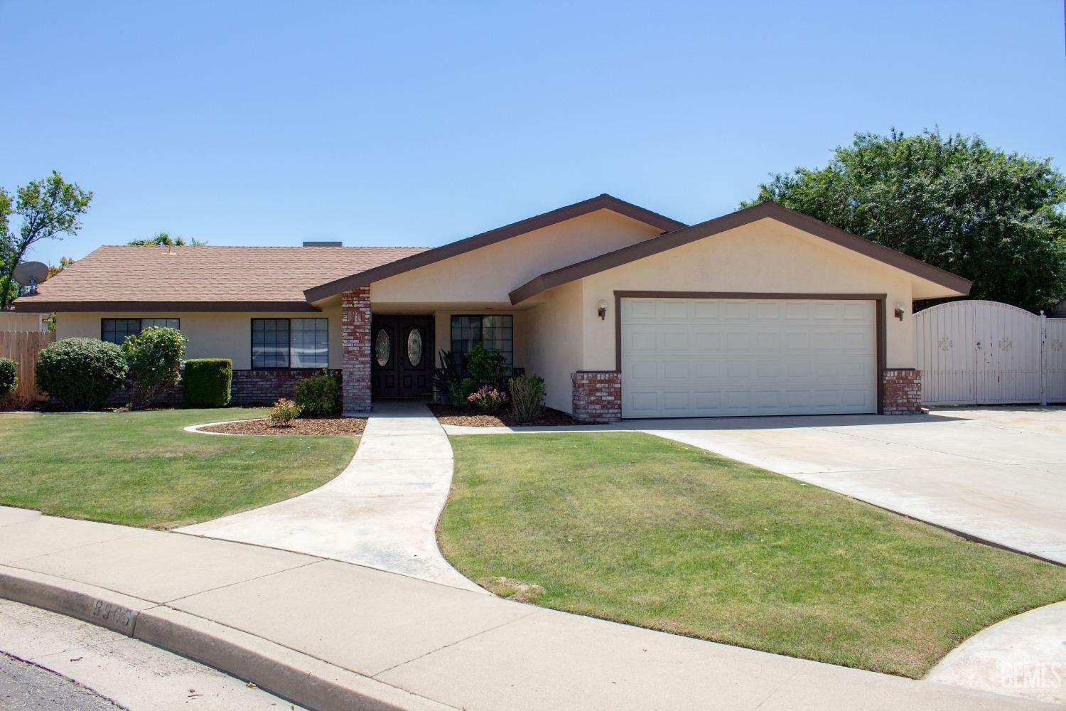 Property Photo:  8903 Campus Park Court  CA 93311 