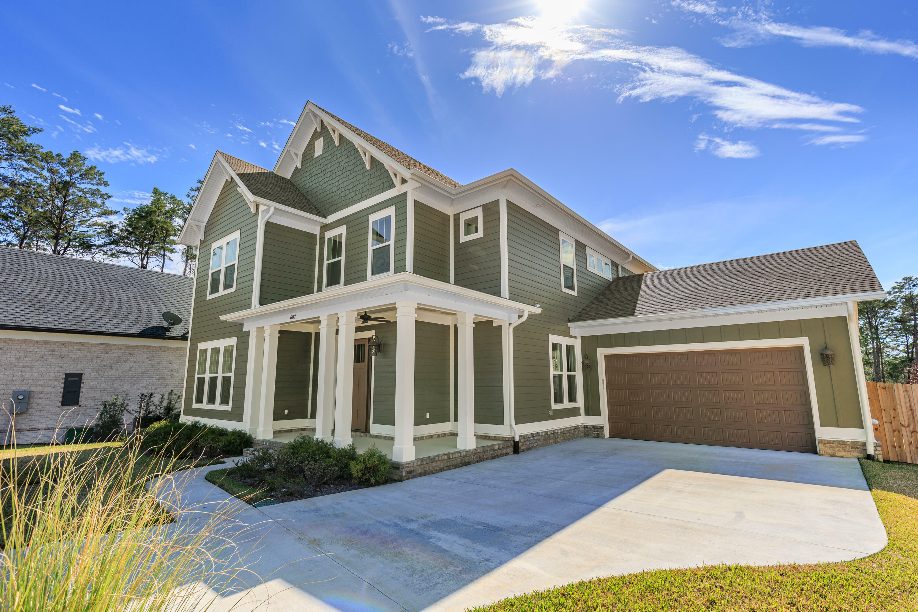Property Photo: 607 Chamomile Court FL 32578
