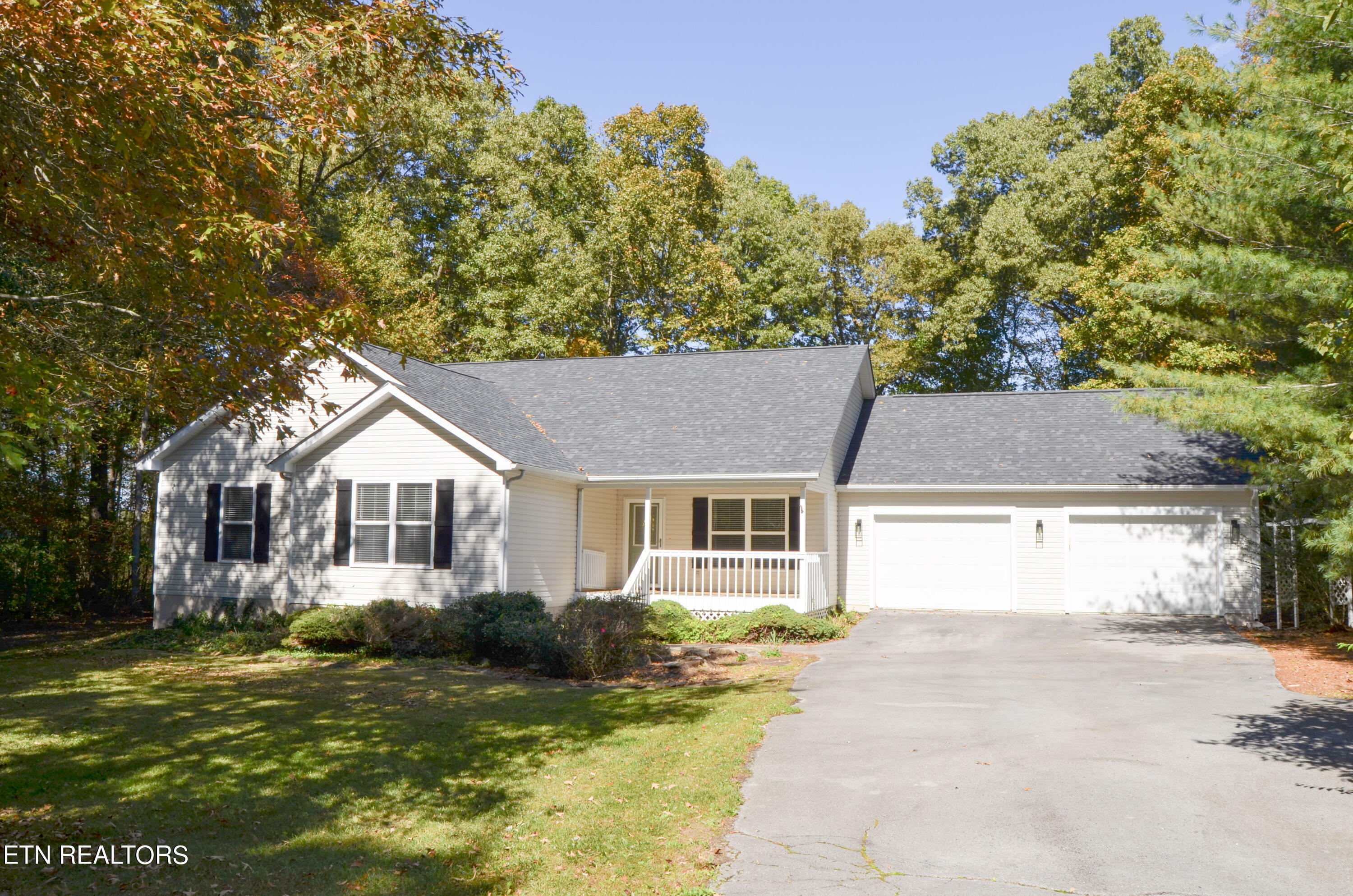 Property Photo:  329 Hilltop Drive  TN 38555 