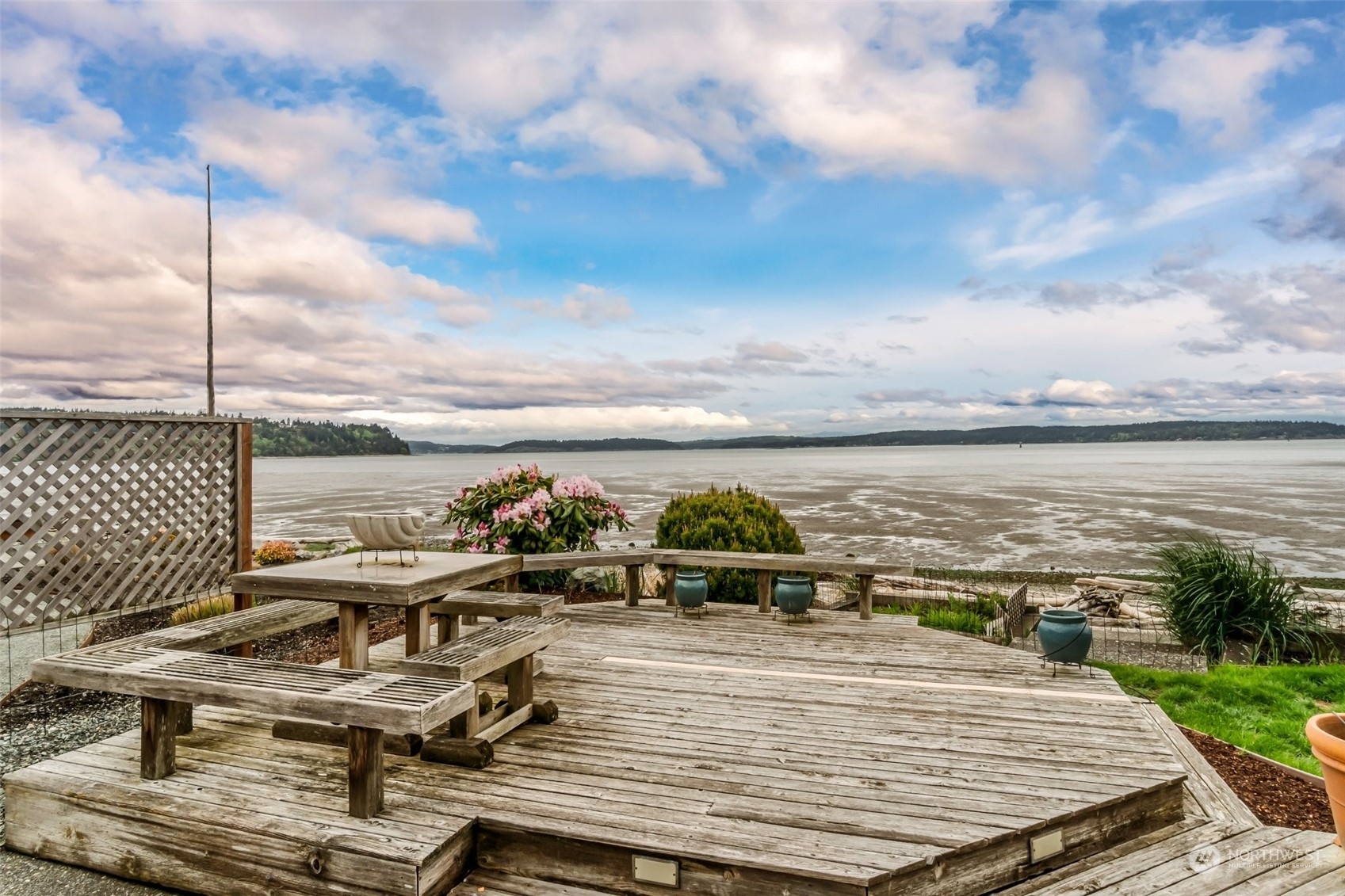 Property Photo:  739 Bay Front Lane  WA 98277 