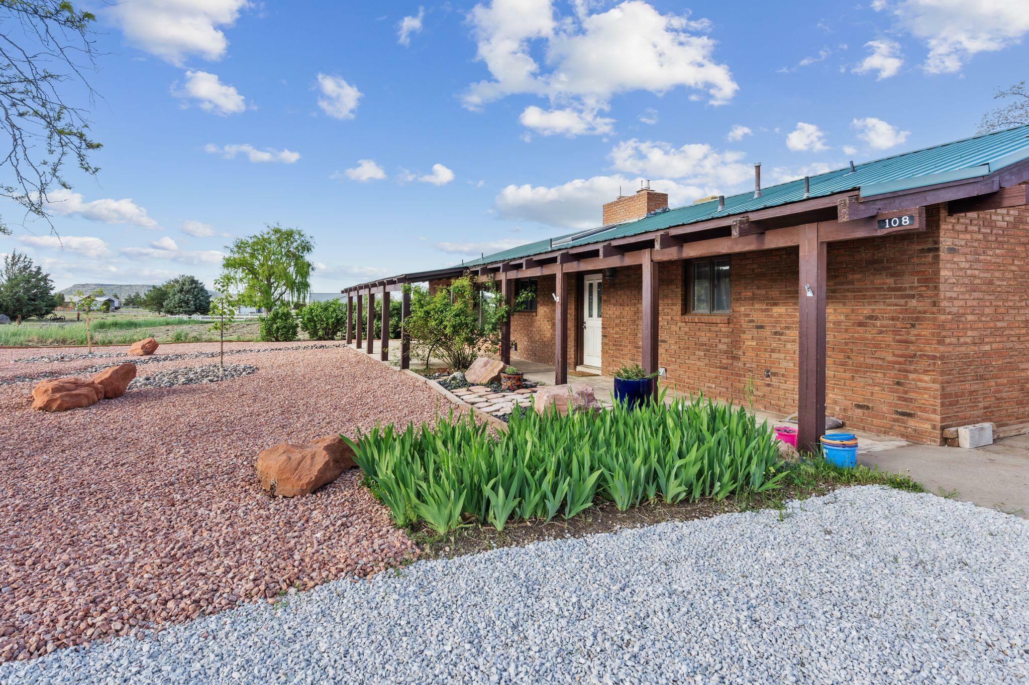 Property Photo:  108 S Pioneer Cir  UT 84782 