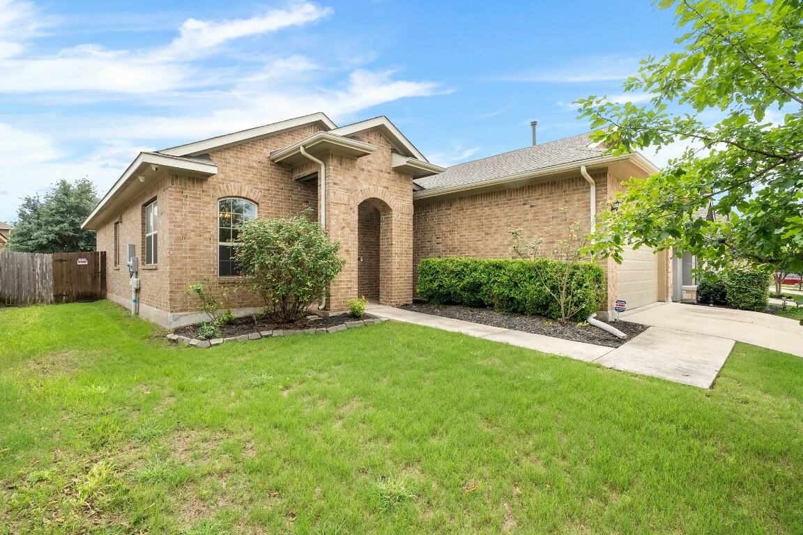 Property Photo: 209 Field Corn Lane TX 78666