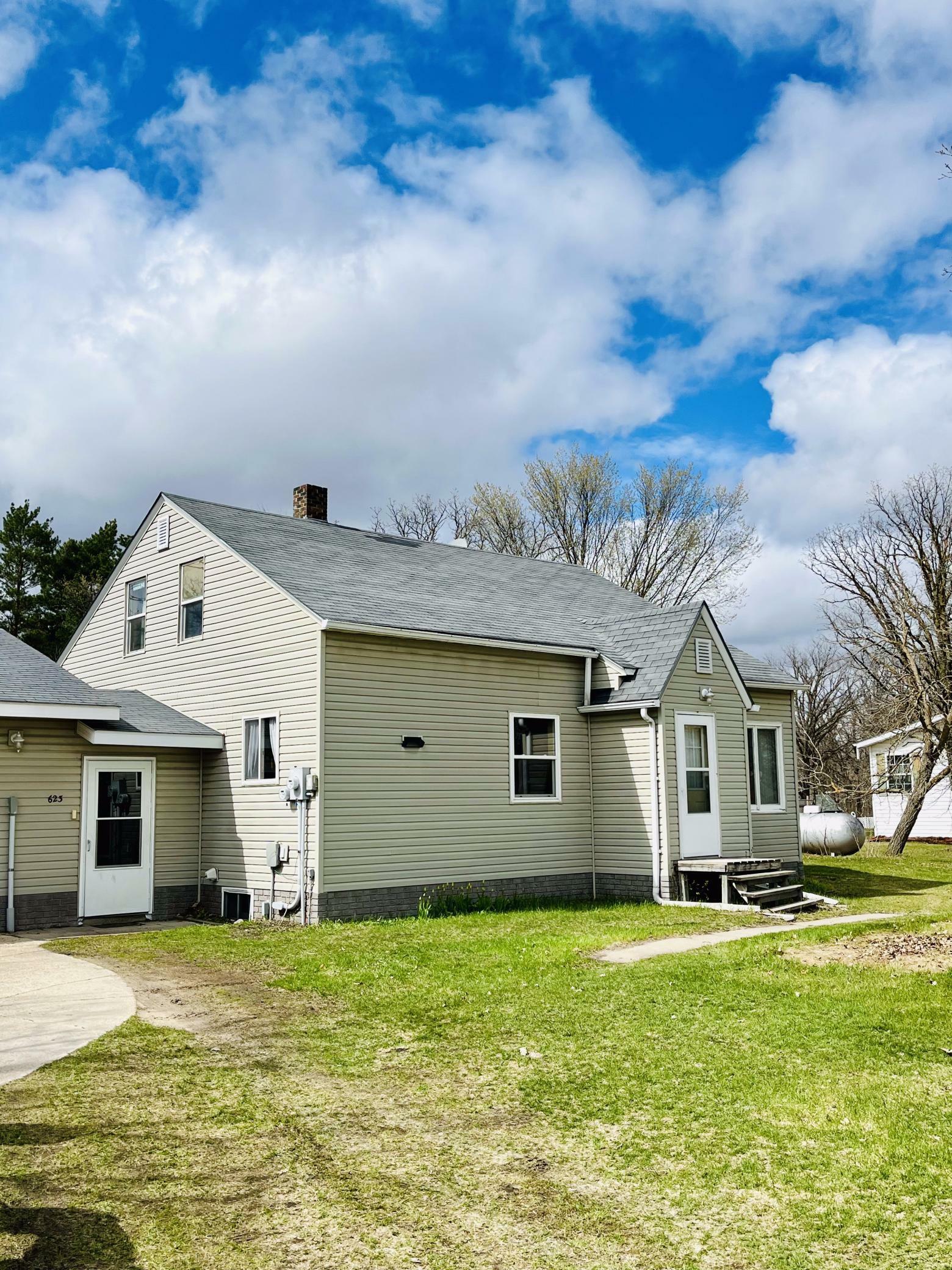 Property Photo:  623 N Main Street  MN 56714 