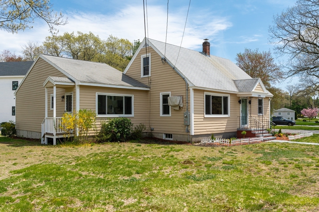 Property Photo:  1291 Varnum Avenue  MA 01854 