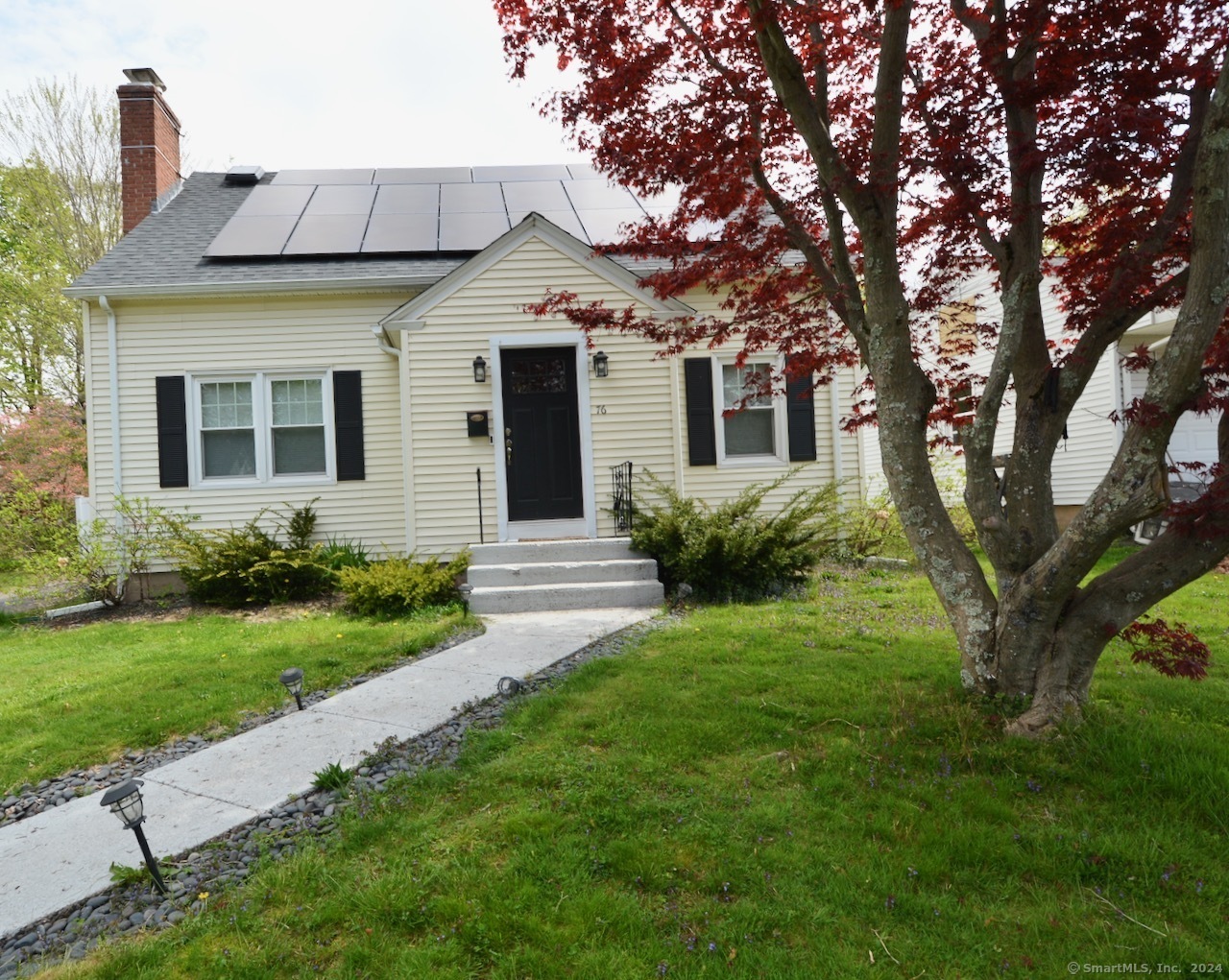 Property Photo:  76 Hunting Hill Avenue  CT 06457 