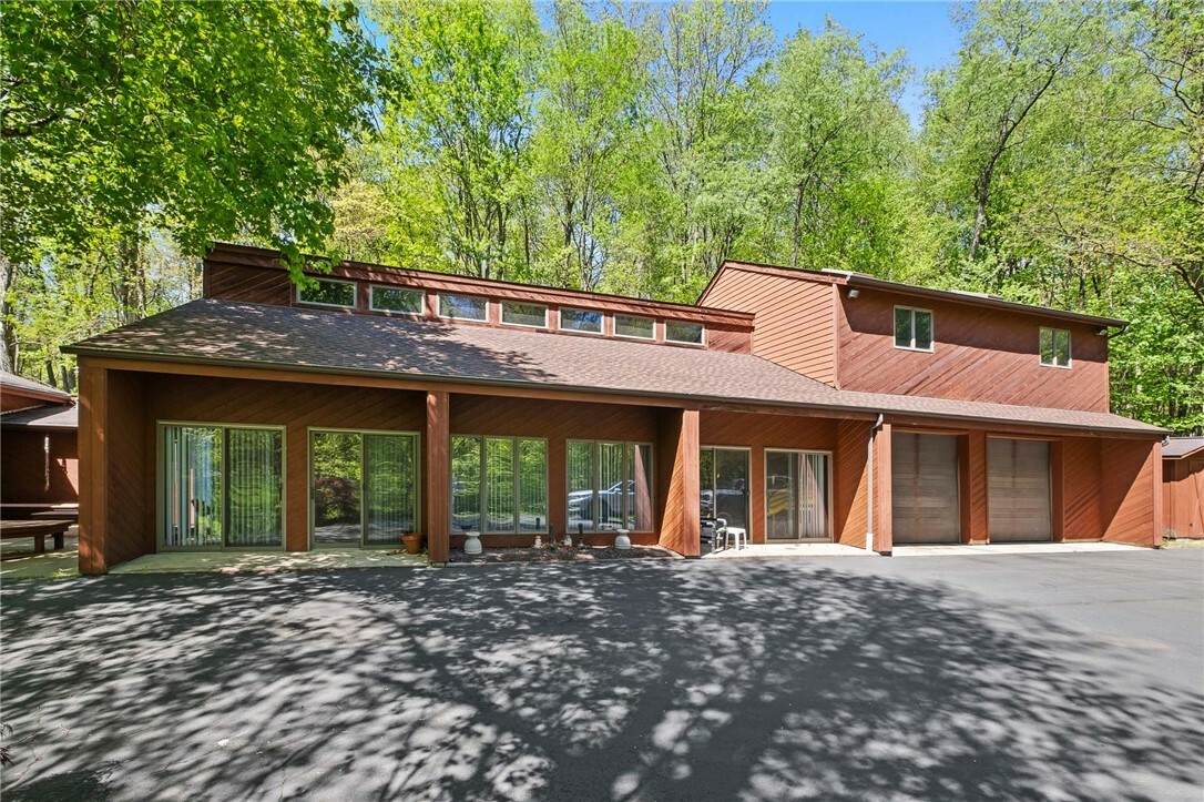 Property Photo:  830 Warrendale Bayne Rd  PA 15090 