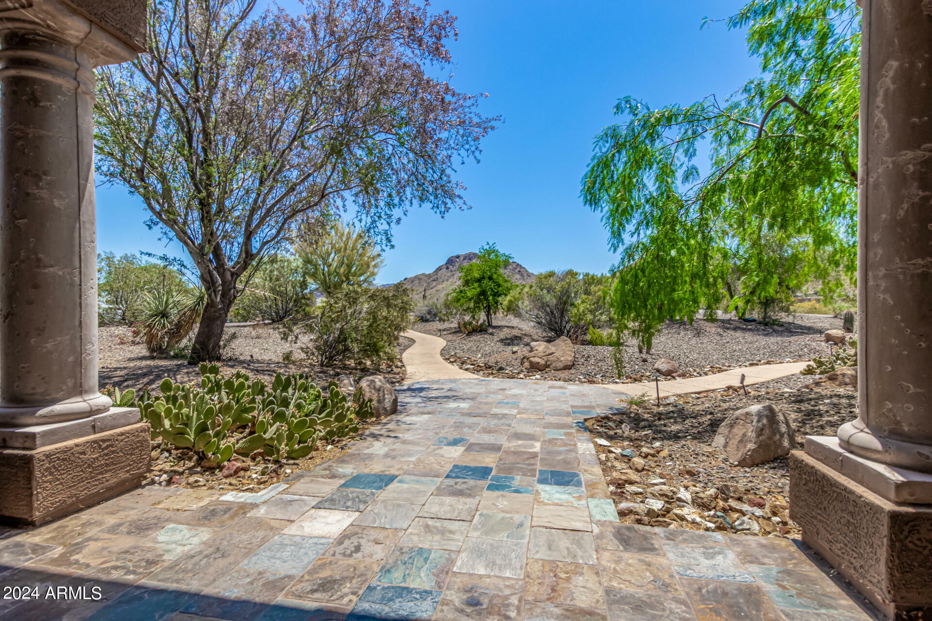 Property Photo:  9186 S San Pablo Drive  AZ 85338 