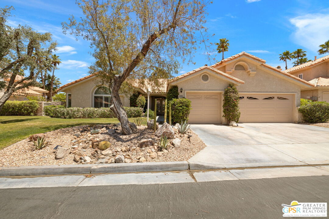 Property Photo:  370   Cypress Point Dr  CA 92211 