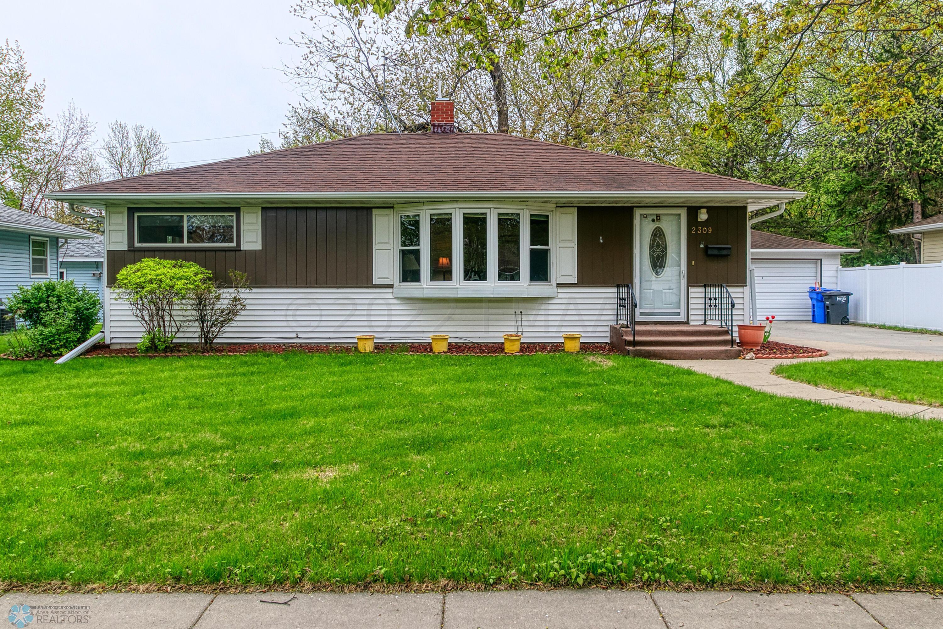 Property Photo:  2309 9 1/2 Street N  ND 58102 