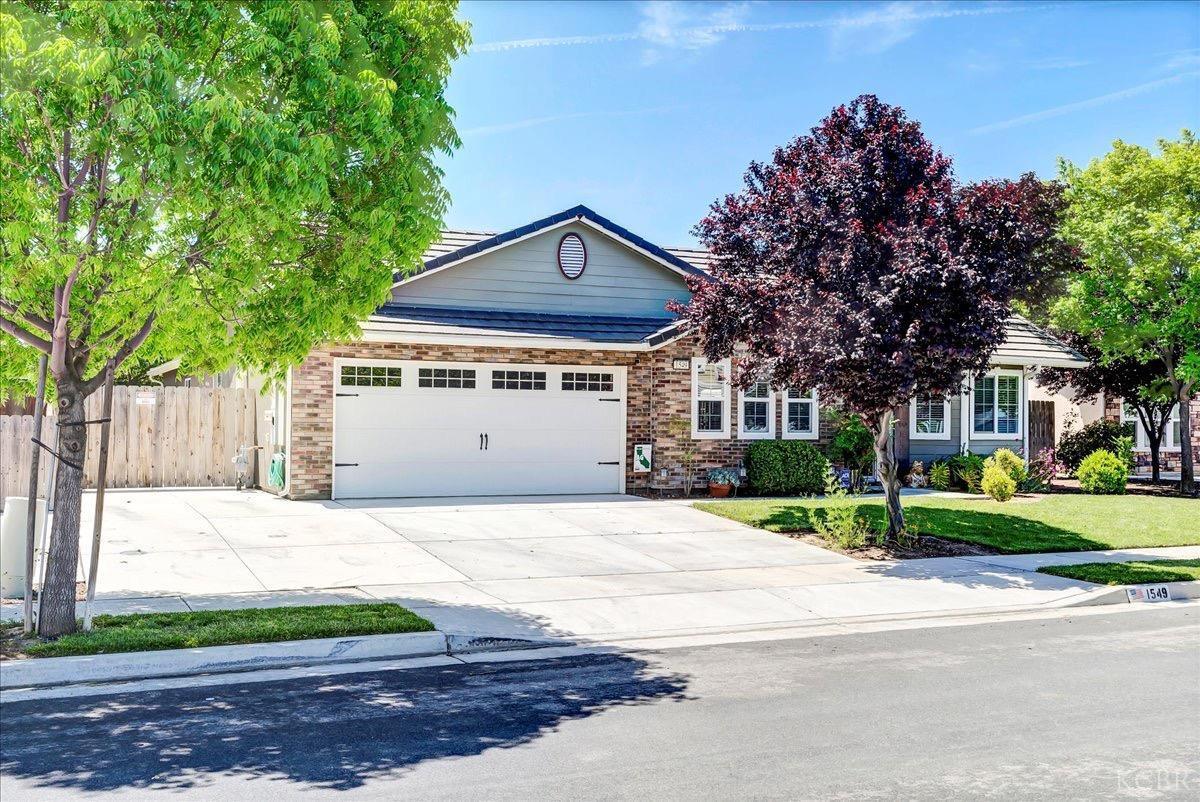 Property Photo: 1549 Spyglass Drive CA 93245