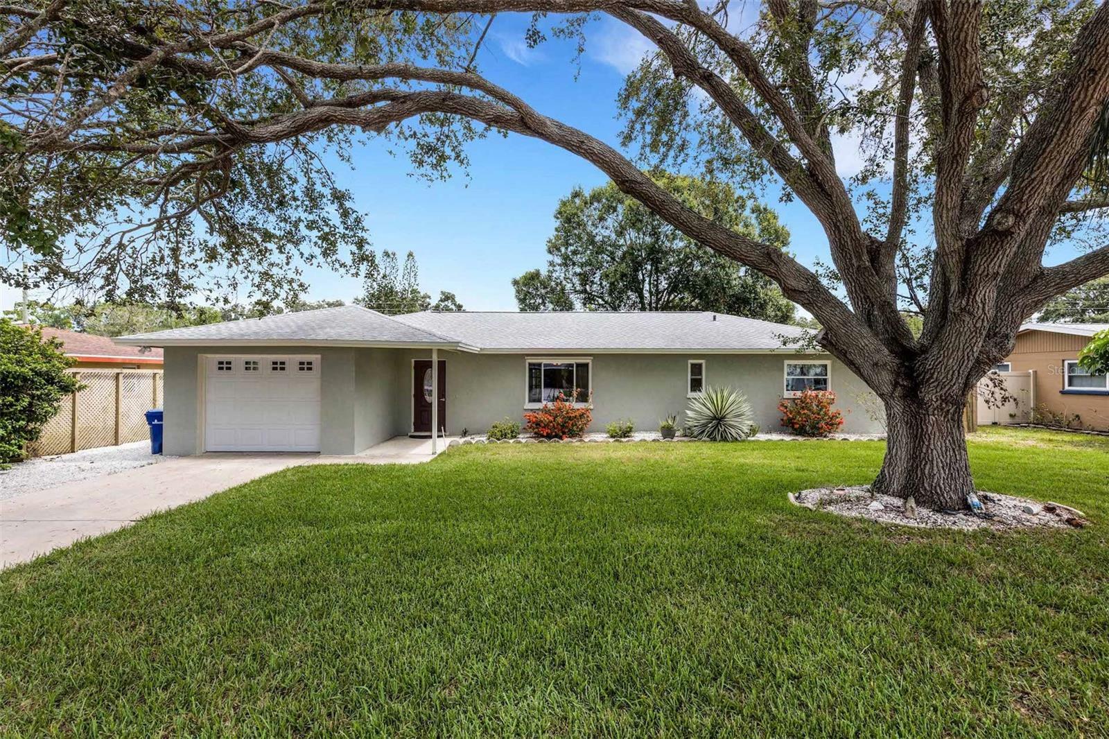 Property Photo:  4755 Lark Ridge Circle  FL 34233 