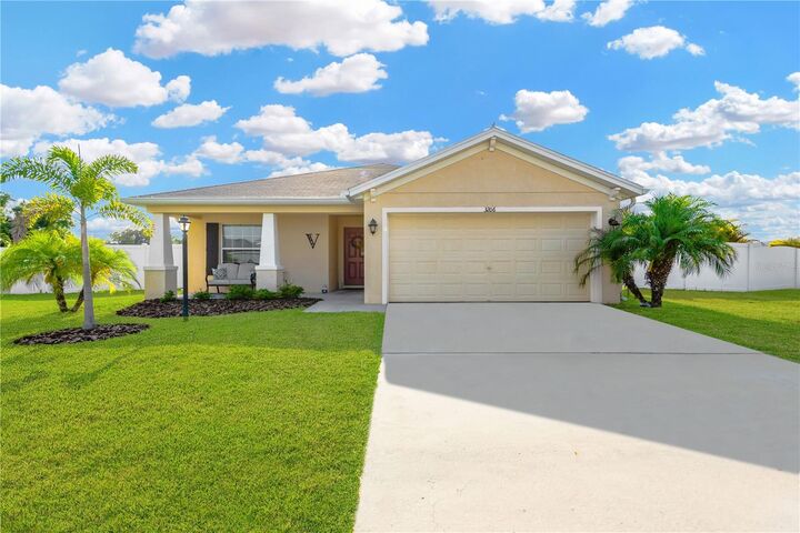 Property Photo:  3206 49th Court E  FL 34221 