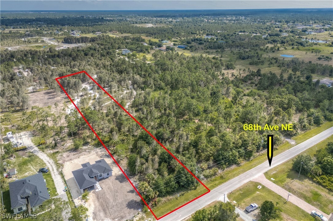 Property Photo:  4562 68th Avenue NE  FL 34120 