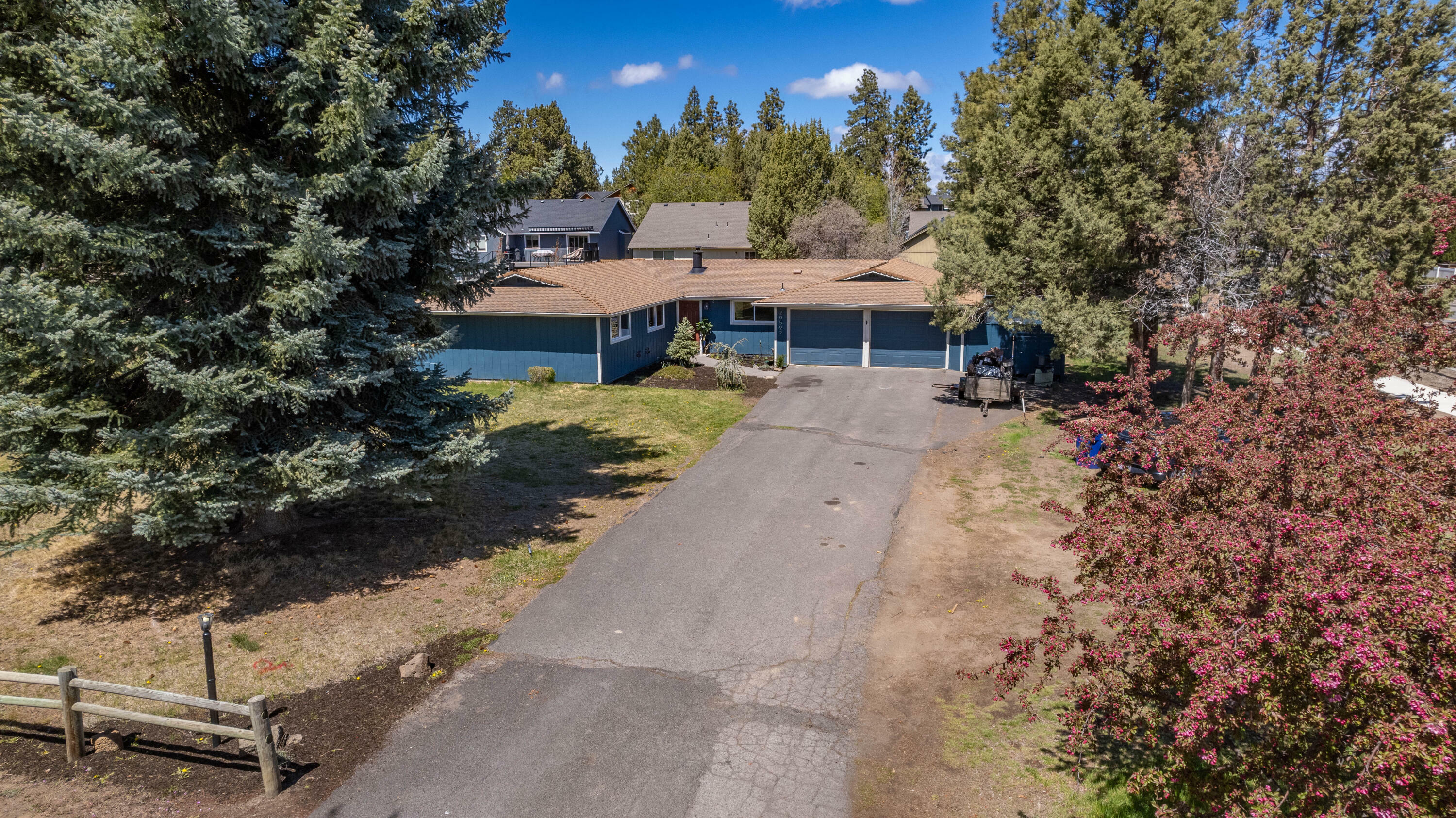 Property Photo: 20592 Klahani Drive OR 97702