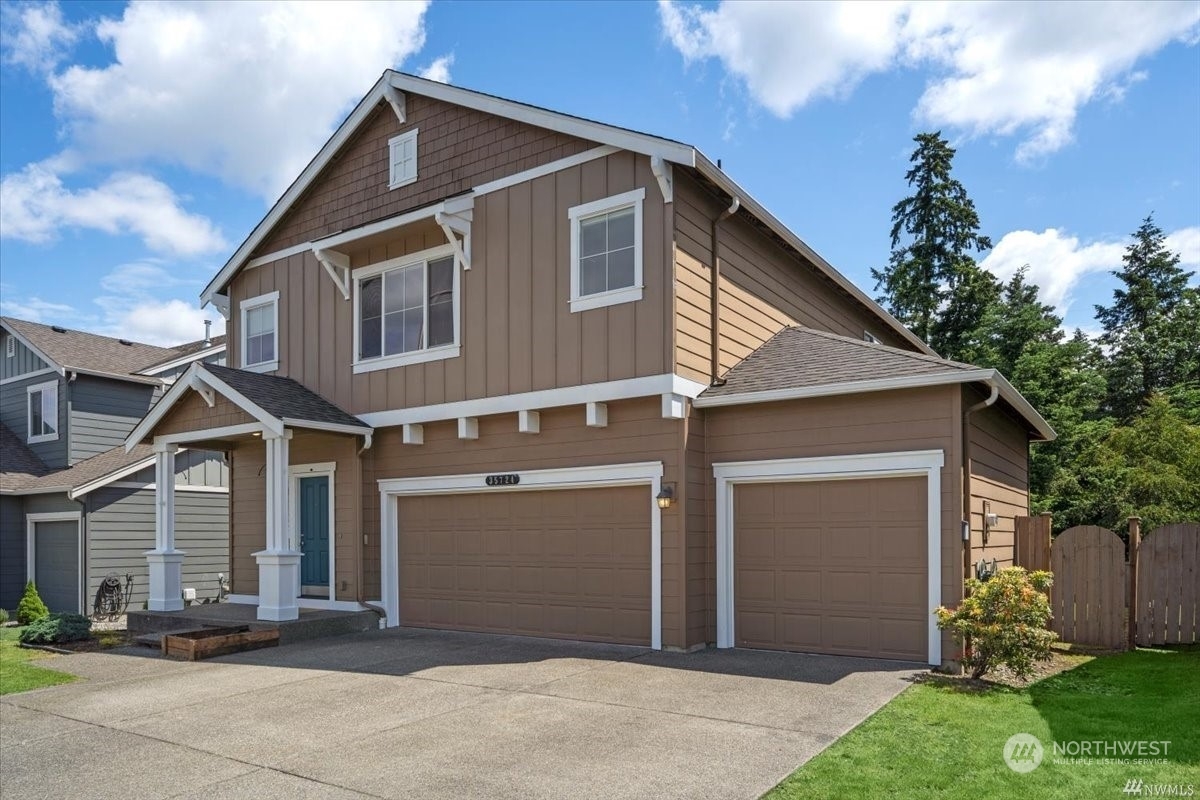 Property Photo: 35724 18th Avenue SW WA 98023