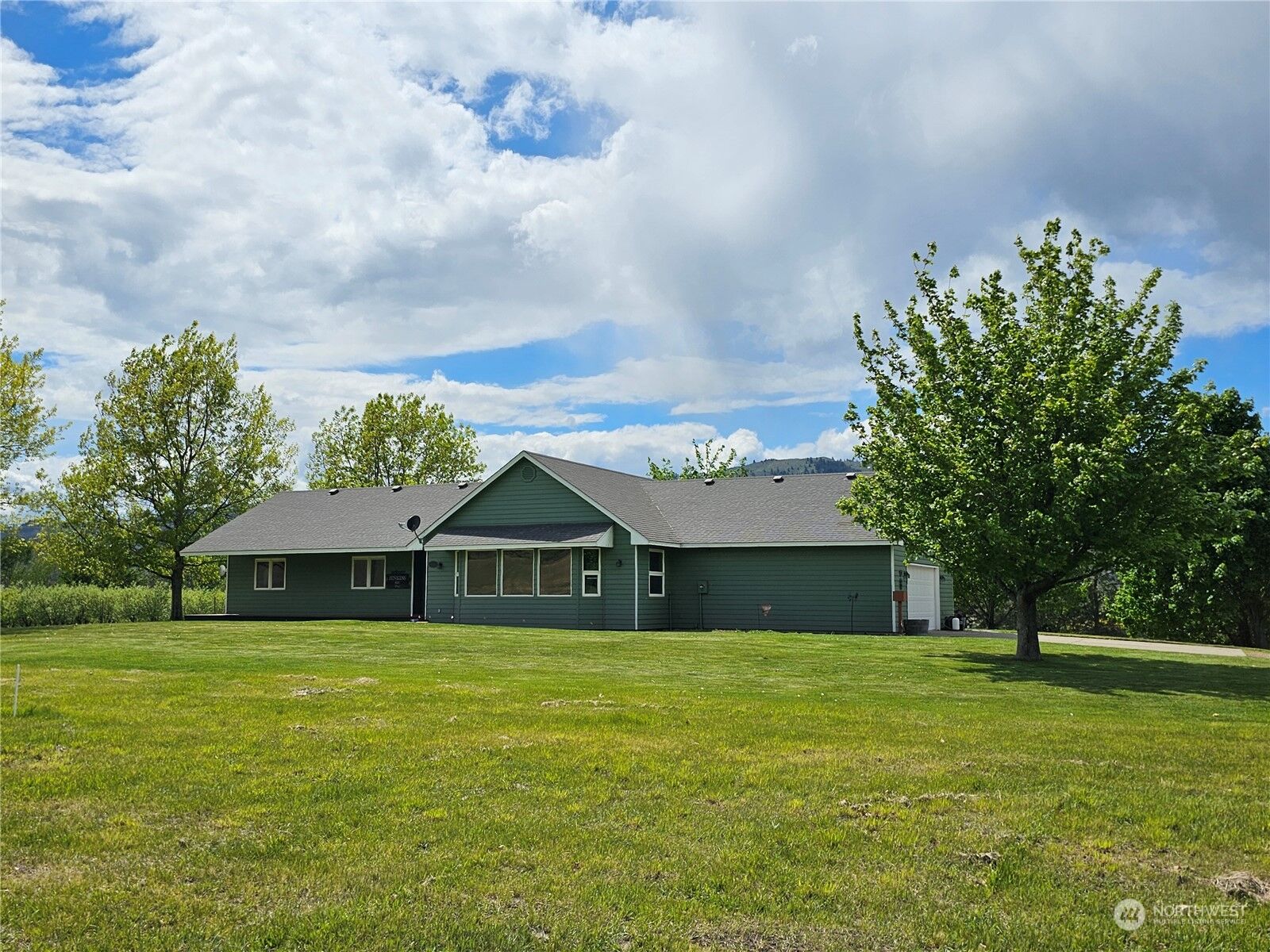 Property Photo:  170 A Oneil Road  WA 98844 