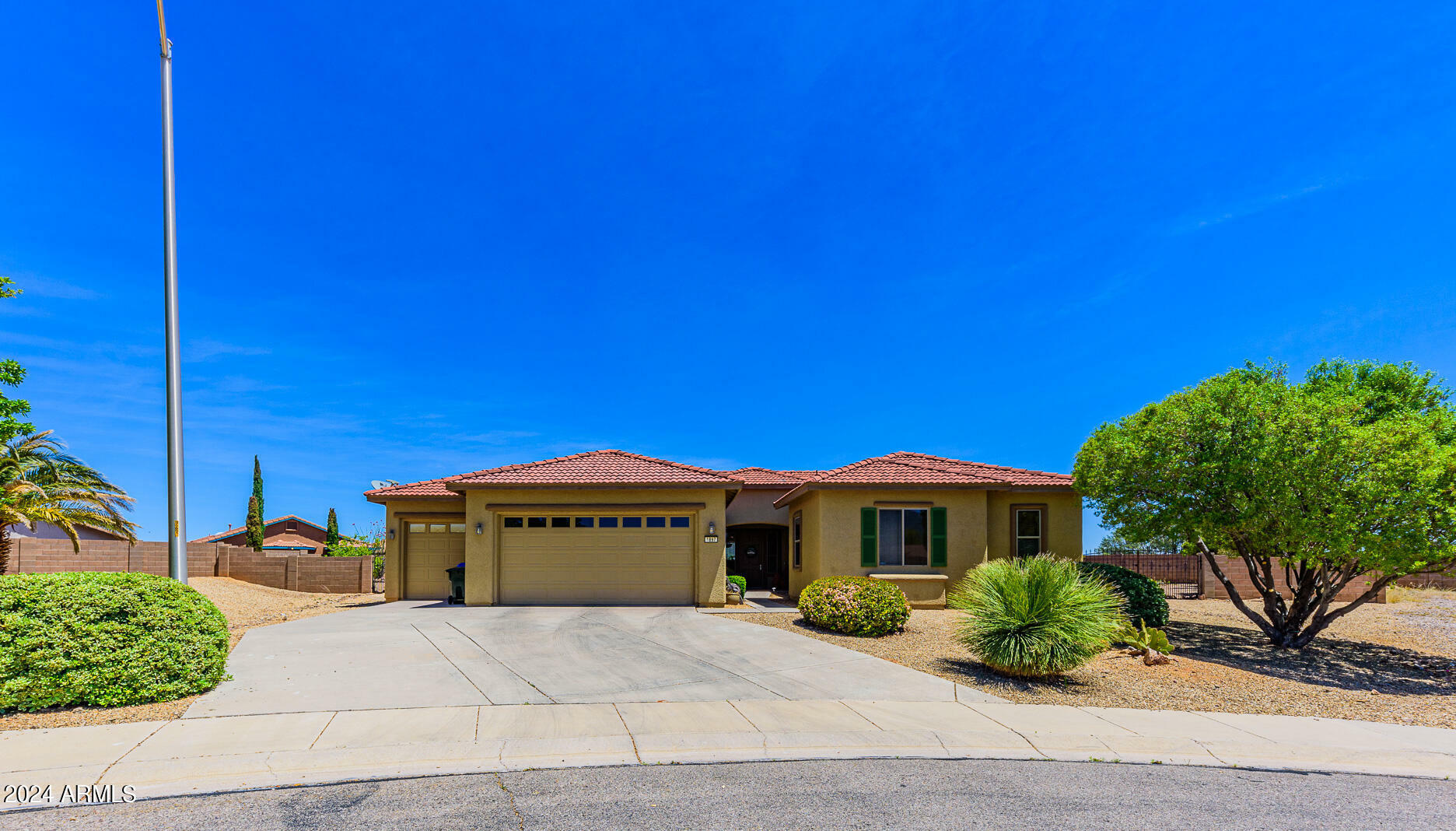 Property Photo:  1897 Laguna Nigel Drive  AZ 85635 