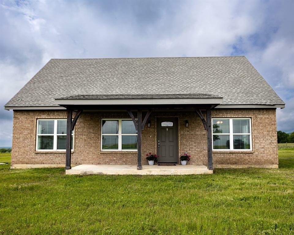 Property Photo:  230 Sims Road  TX 75167 