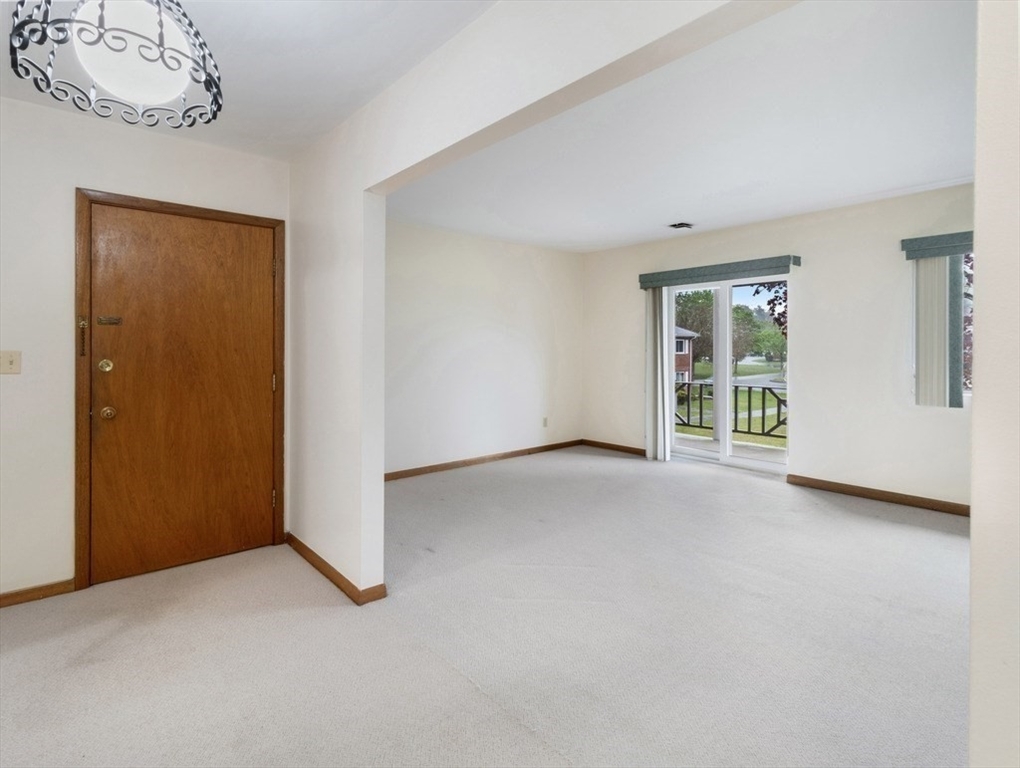 Property Photo:  3 Bayberry Dr 3  MA 02067 