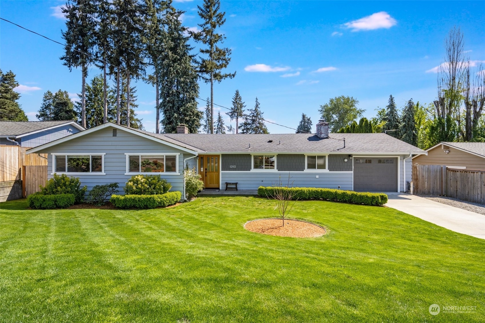 Property Photo:  12113 SE 43rd Street  WA 98006 