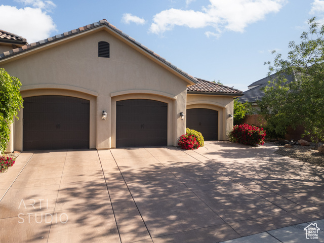 Property Photo:  2461 E Lagrasse Cir  UT 84790 