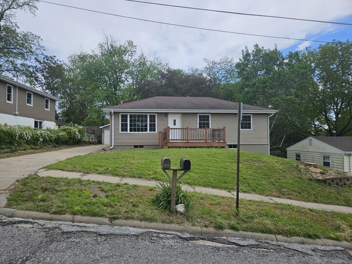 105 Louise  Glenwood IA 51534 photo